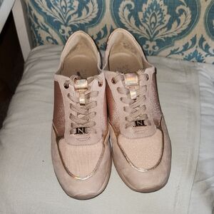 Naturalizer Sneakers